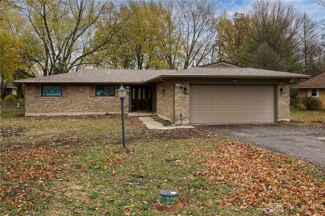Property Photo: 2052 N Fairfield Road OH 45432