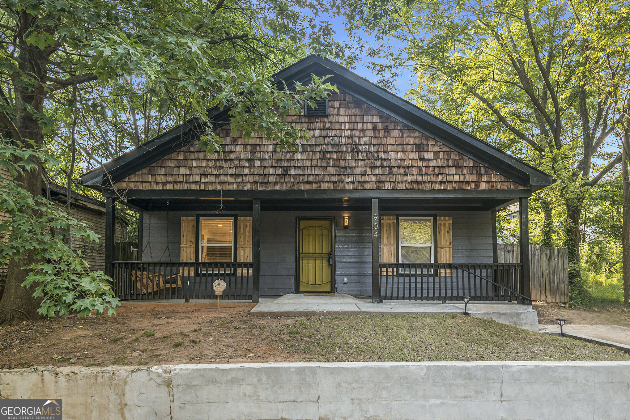 Property Photo:  904 Smith Street  GA 30310 