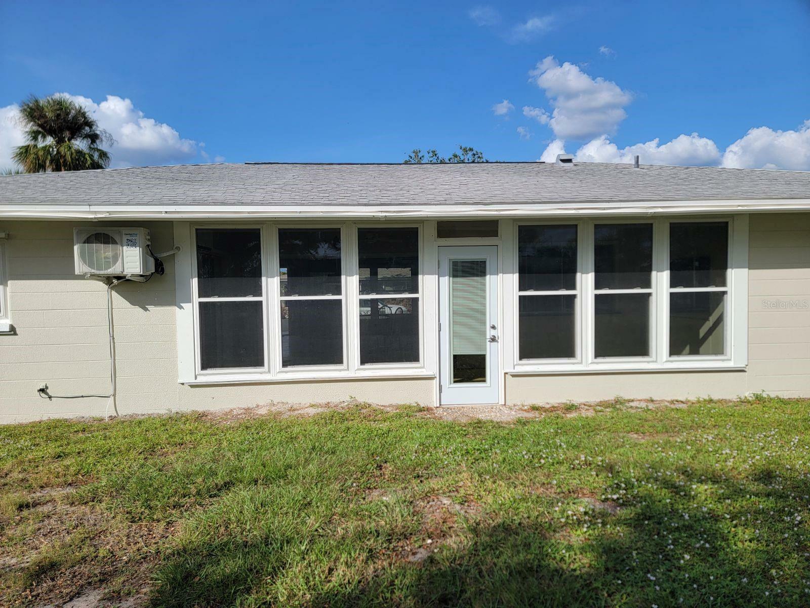 Property Photo:  544 Mount Vernon Drive  FL 34293 