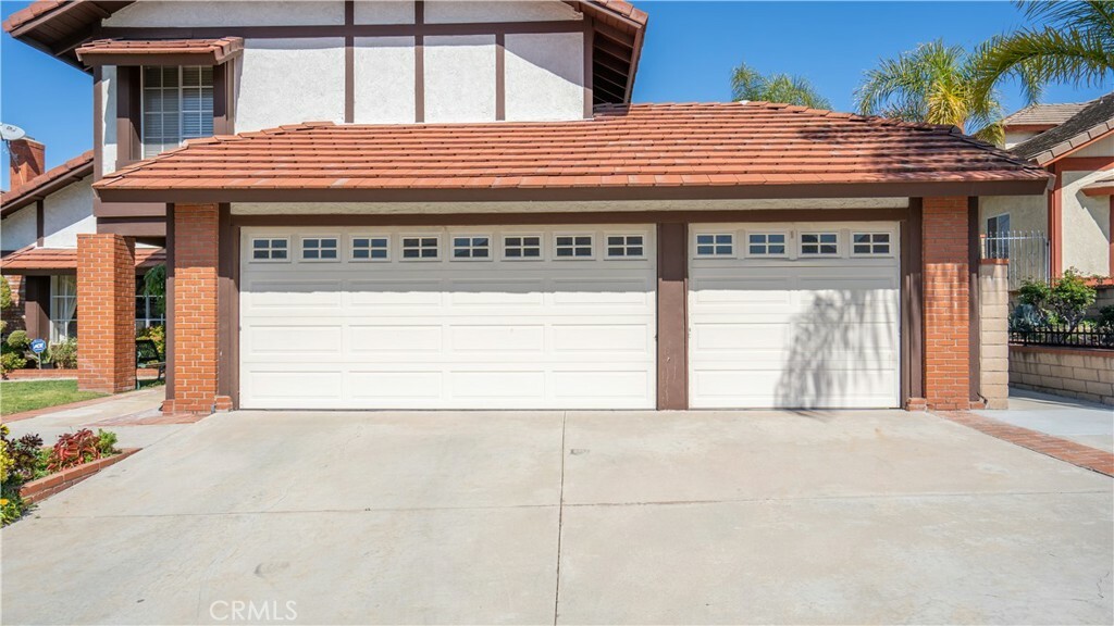 Property Photo:  11537 Moonridge Drive  CA 90601 