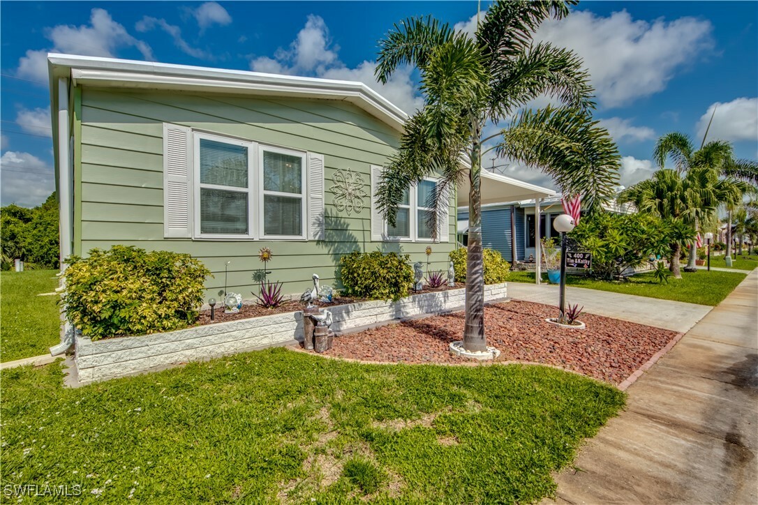 Property Photo:  400 Horizon Drive  FL 33903 