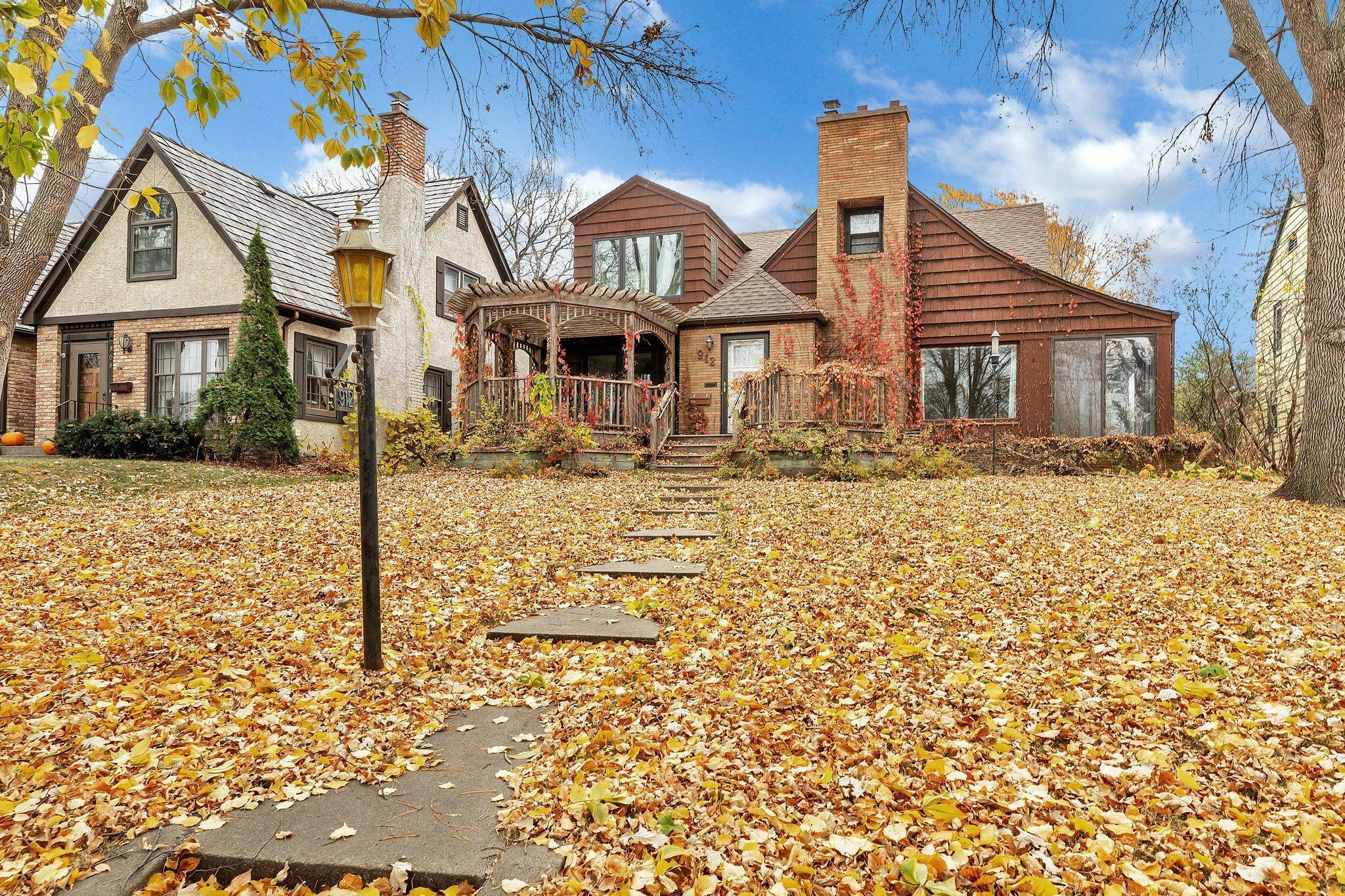 Property Photo:  912 Riverside Drive SE  MN 56304 