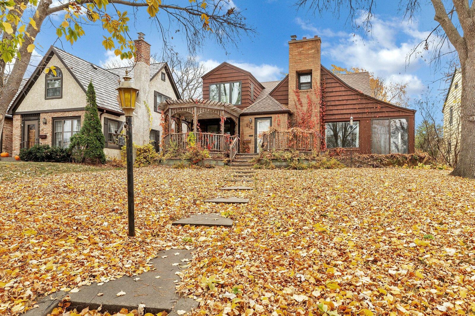 Property Photo:  912 Riverside Drive SE  MN 56304 
