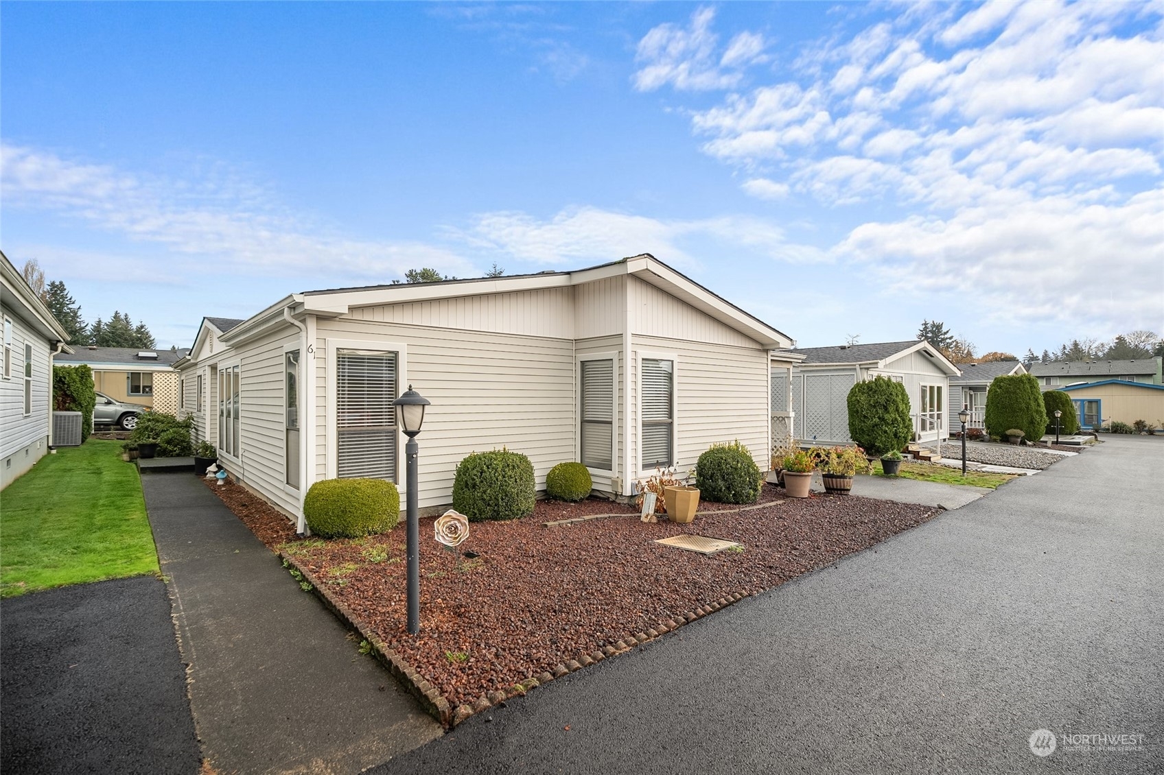 Property Photo: 2611 S 288th Street 61 WA 98003
