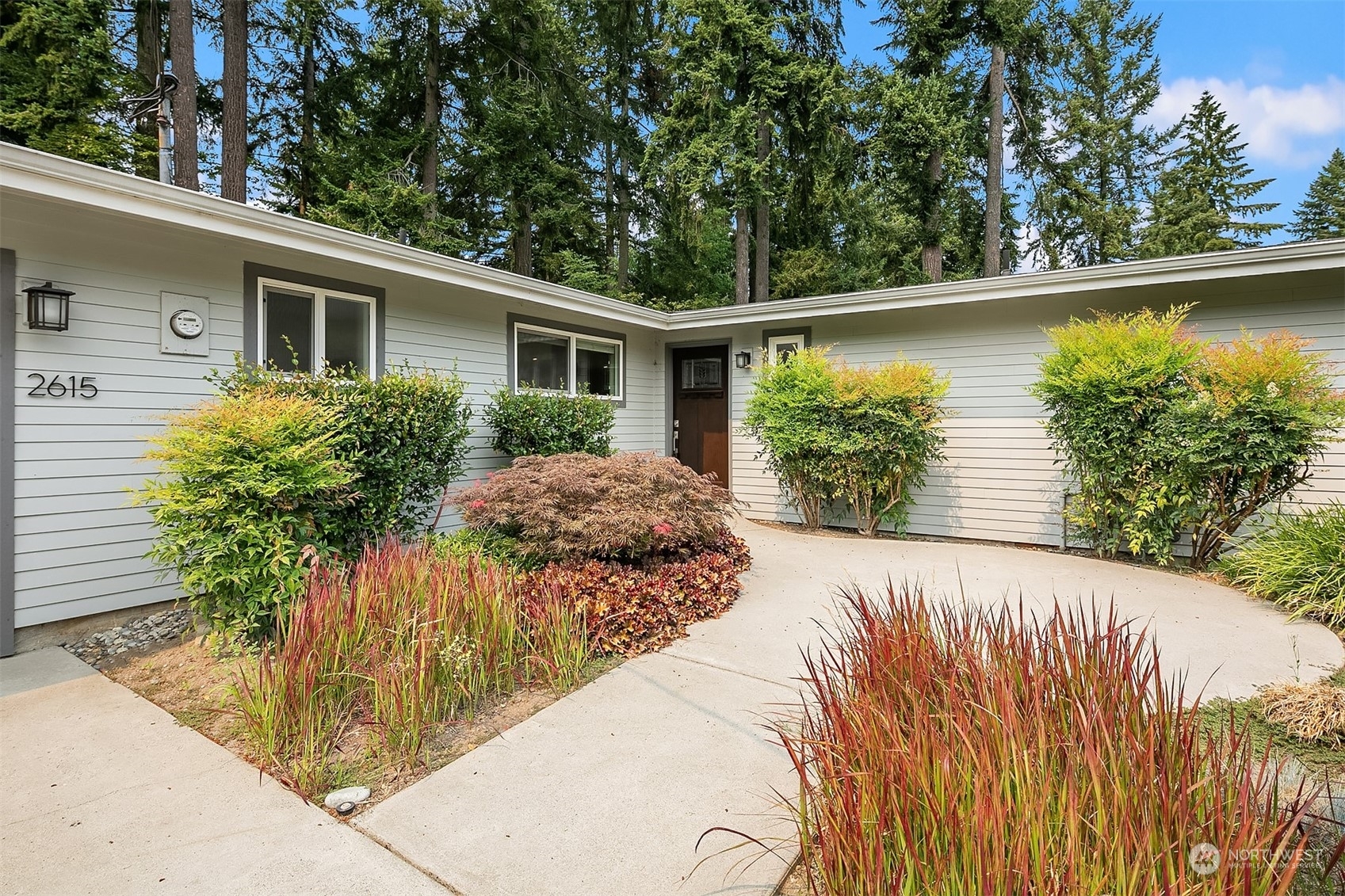 Property Photo:  2615 162nd Avenue NE  WA 98008 