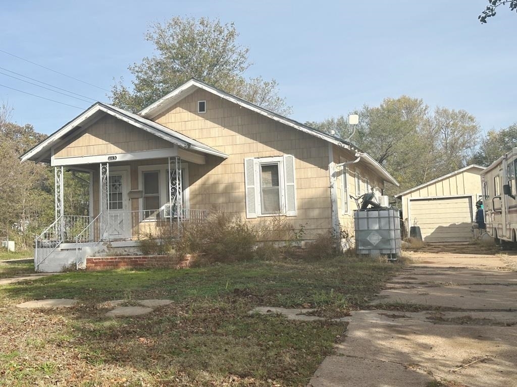 Property Photo:  113 S Jefferson Ave  KS 67003 