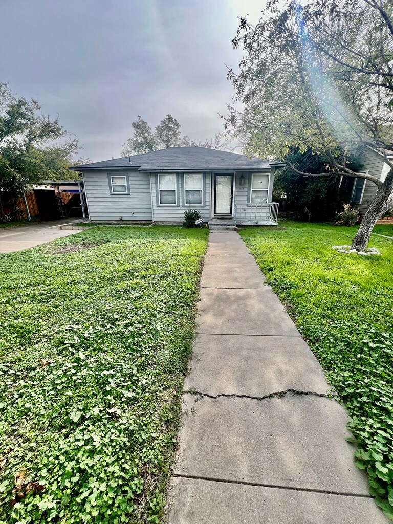 Property Photo:  1909 Bailey St  TX 76901 