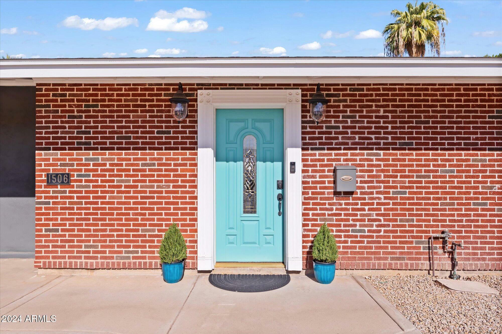 Property Photo:  1506 E Oregon Avenue  AZ 85014 