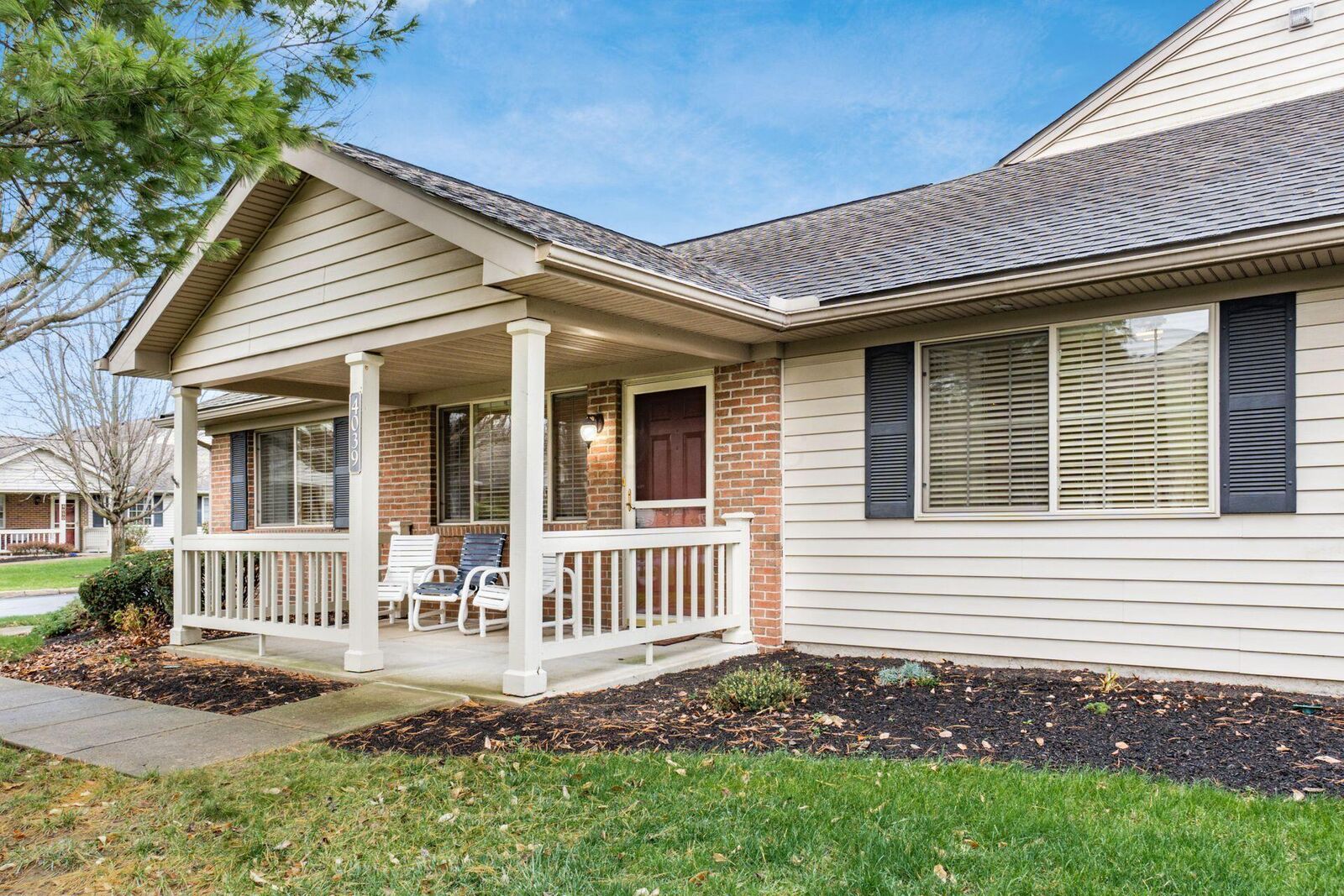 Property Photo:  4039 Wiston Drive  OH 43125 
