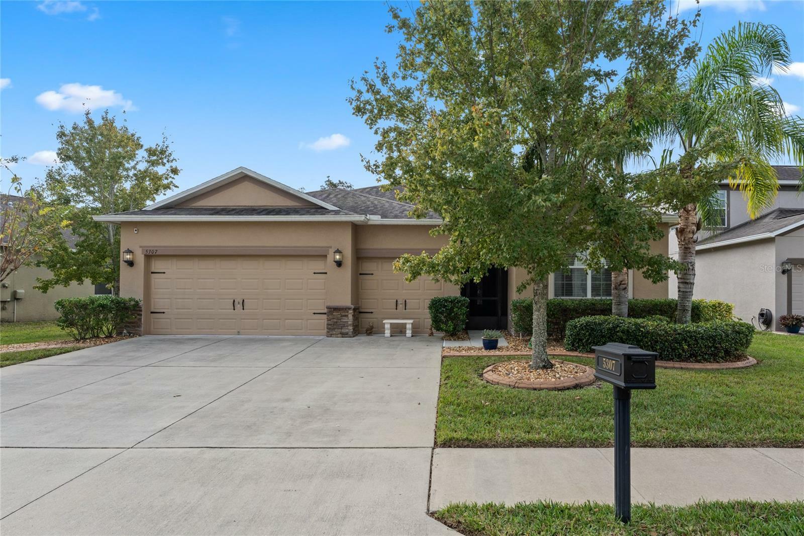 Property Photo:  5307 Cortland Drive  FL 33837 