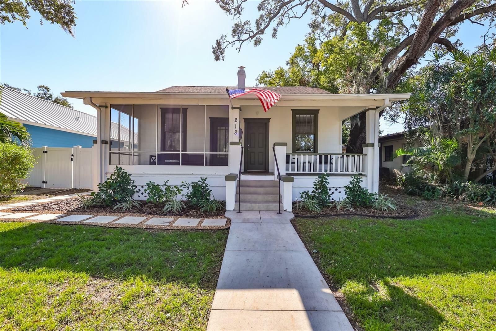 Property Photo:  218 15th Avenue N  FL 33704 