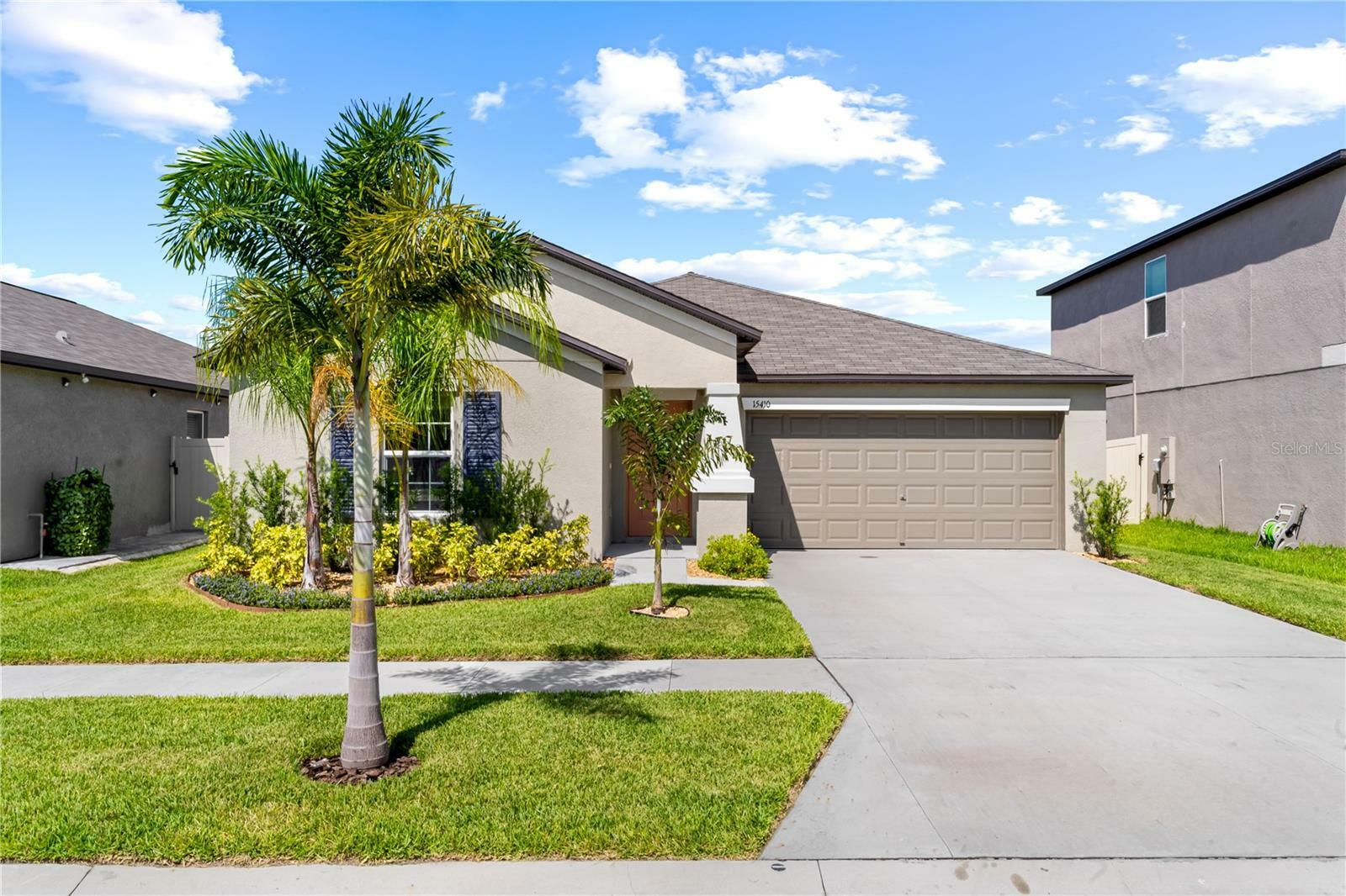 Property Photo:  15410 Miller Creek Drive  FL 33573 