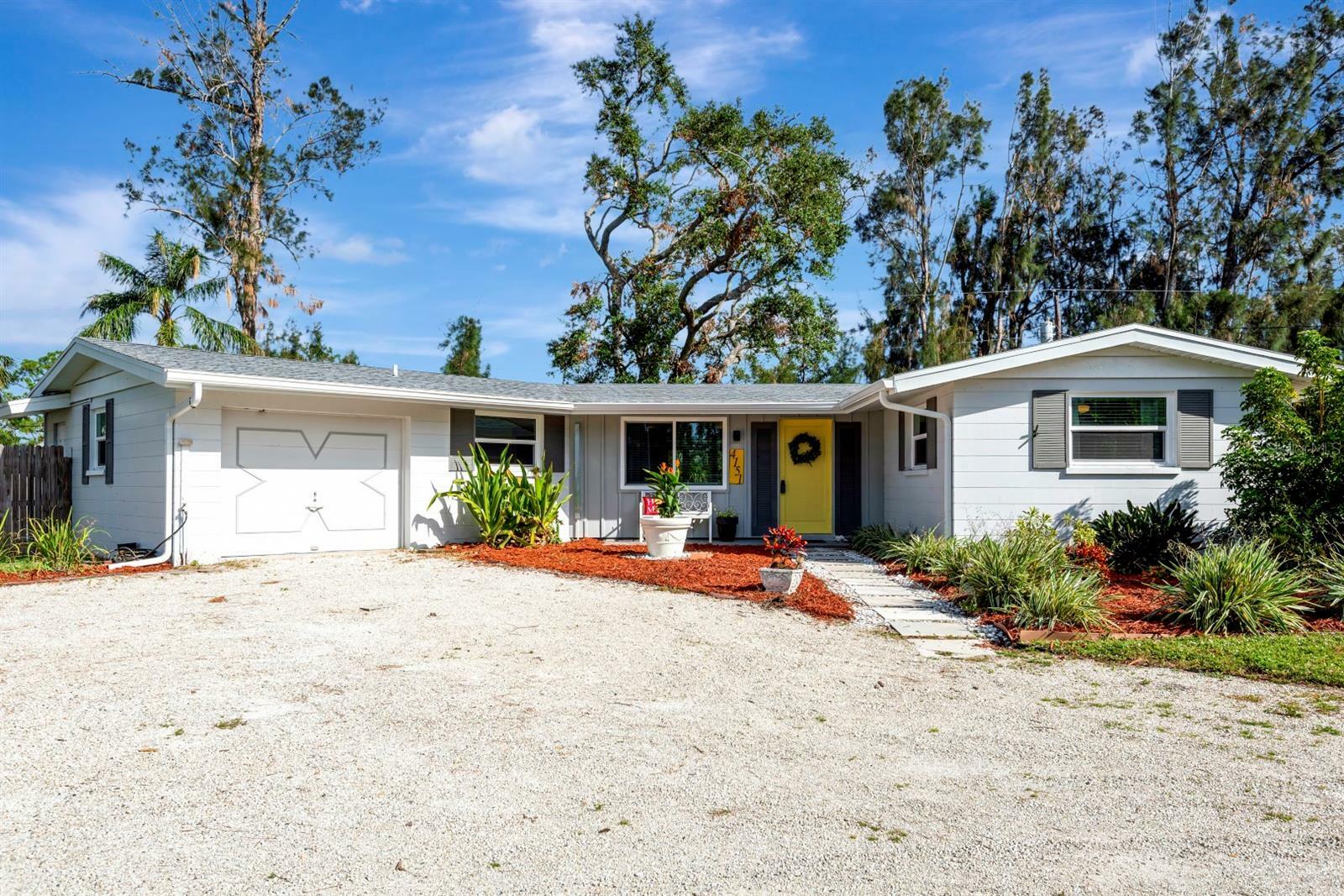 Property Photo:  4151 Olive Avenue  FL 34231 