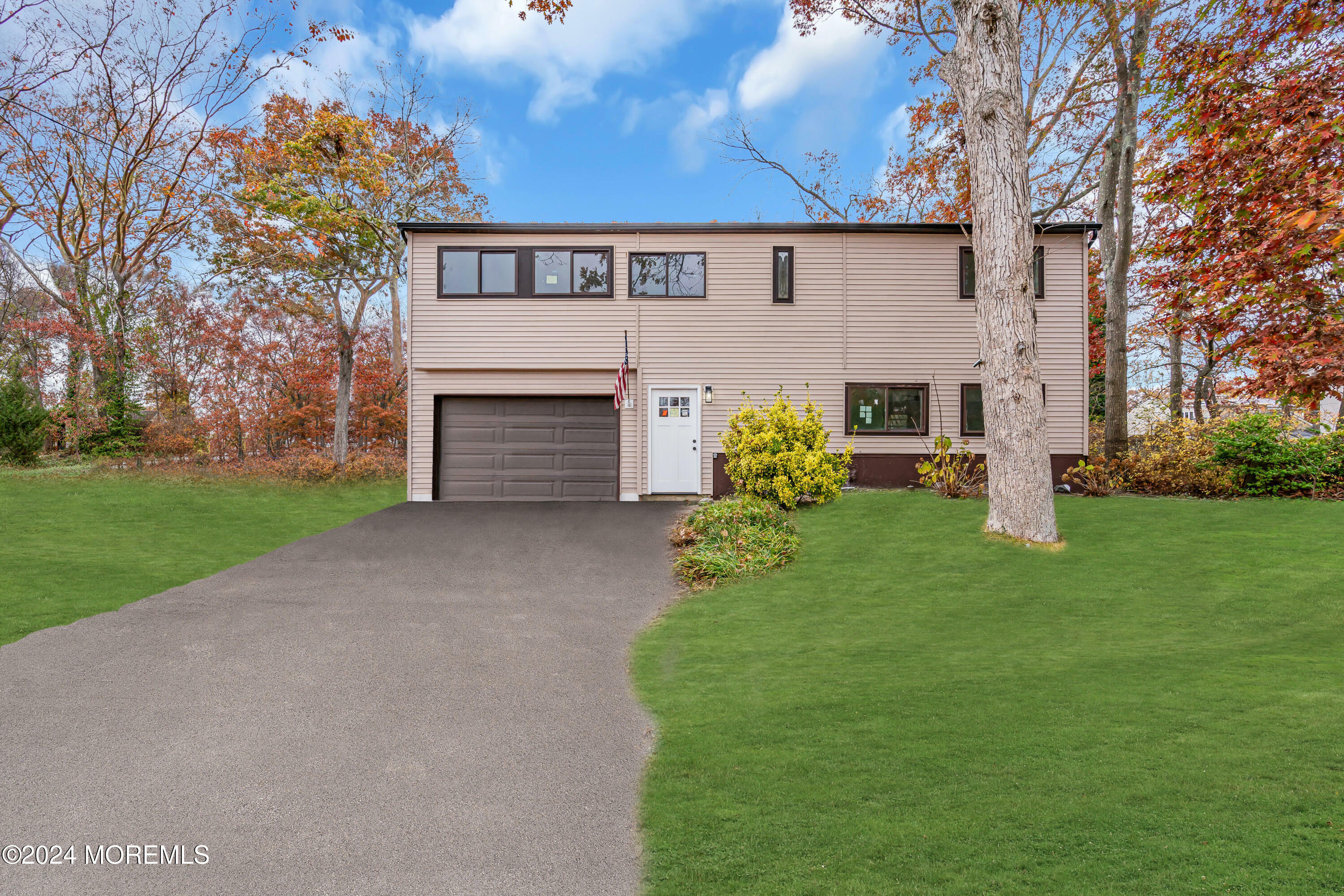 Property Photo:  44 Cranmer Road  NJ 08721 