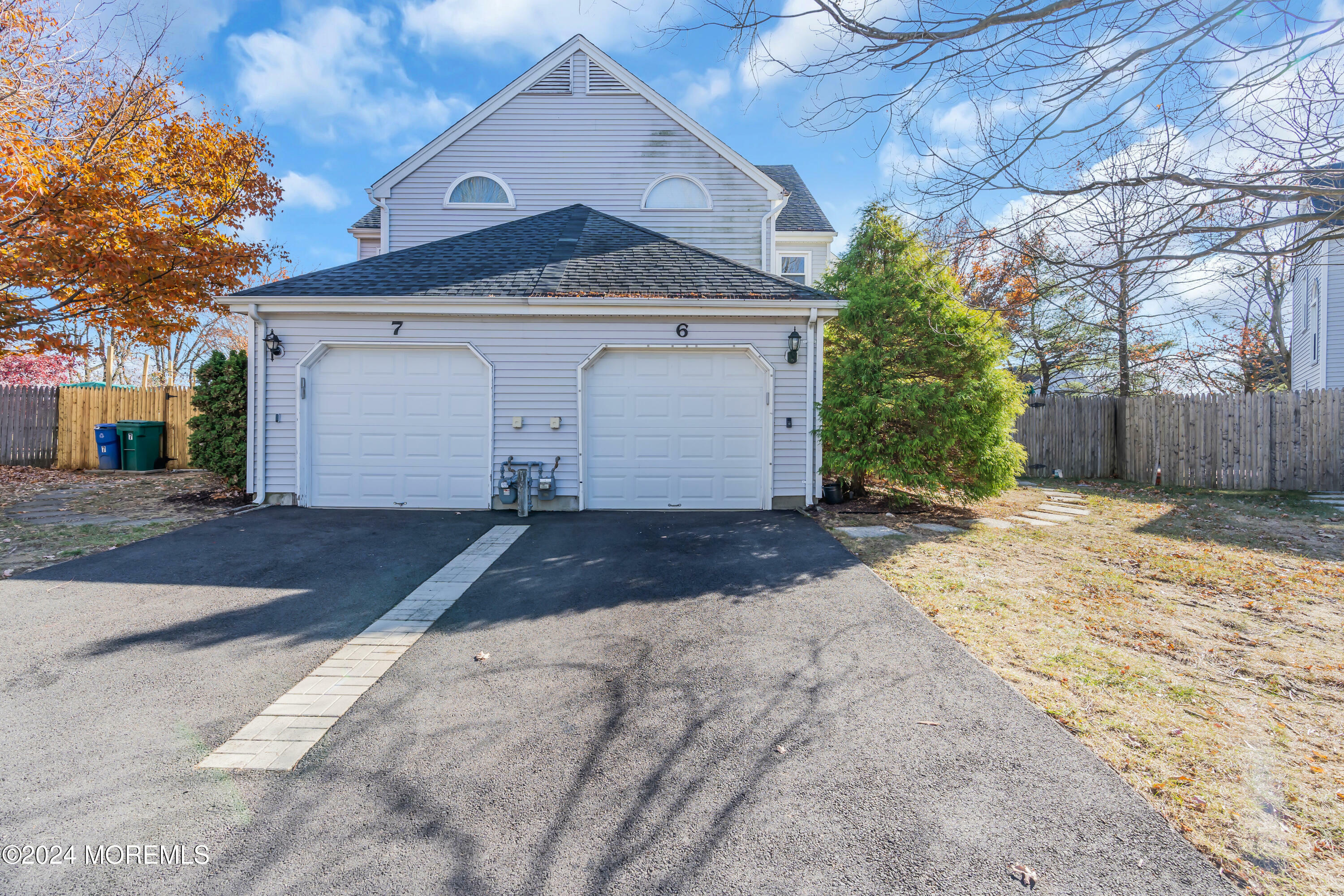 Property Photo:  6 Frost Court  NJ 07728 