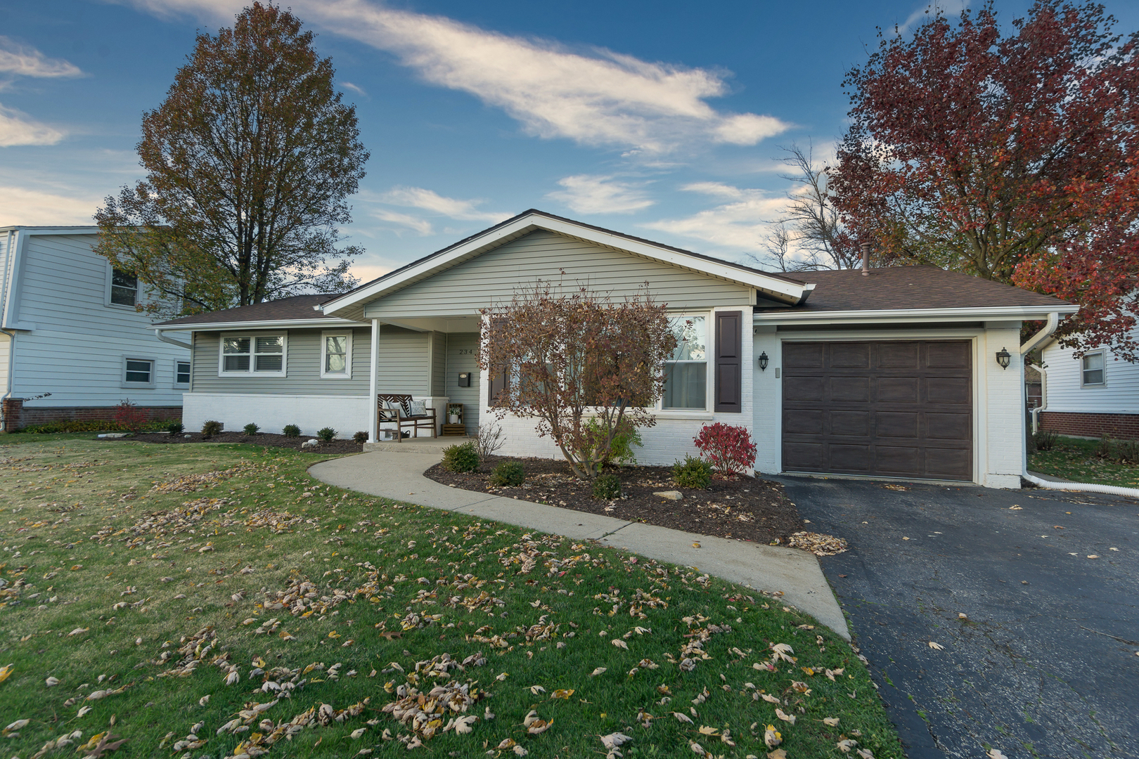 Property Photo:  234 Walnut Lane  IL 60007 