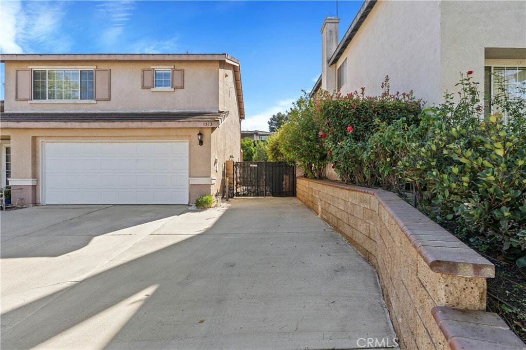 Property Photo:  1573 Macintosh Drive  CA 92507 