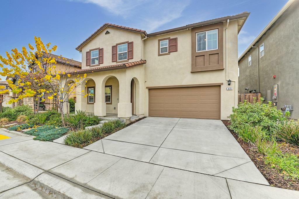 Property Photo:  673 Lincolnshire Circle  CA 95648 