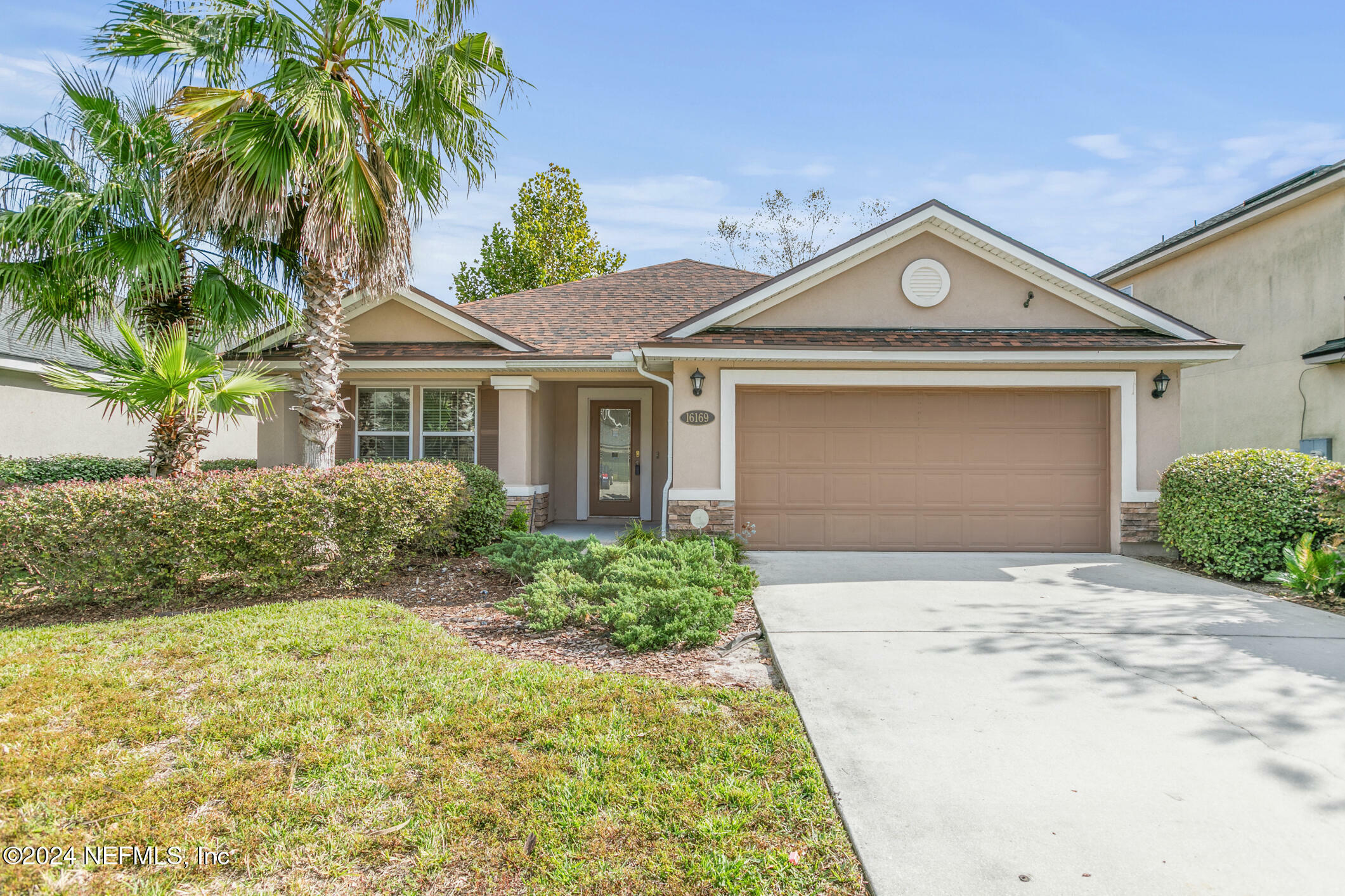 Property Photo:  16169 Dowing Creek Drive  FL 32218 