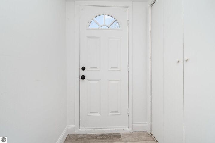 Property Photo:  726 Pennsylvania Avenue  MI 48801 