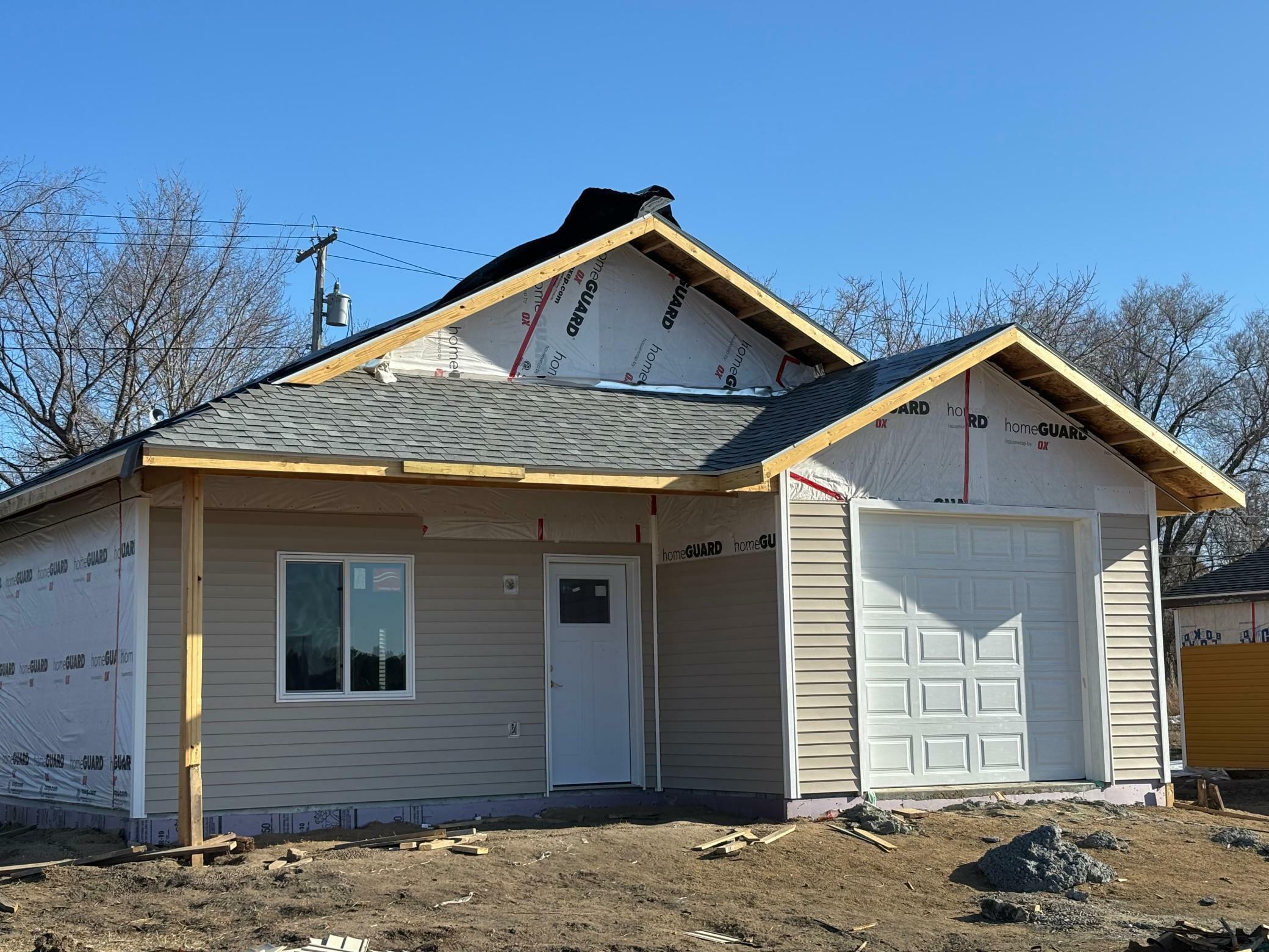 Property Photo: 121 1st St NE MN 56633