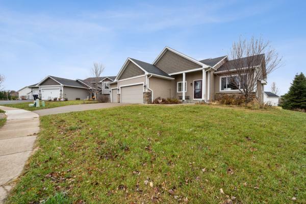 Property Photo:  1277 Trail Way  WI 54017 