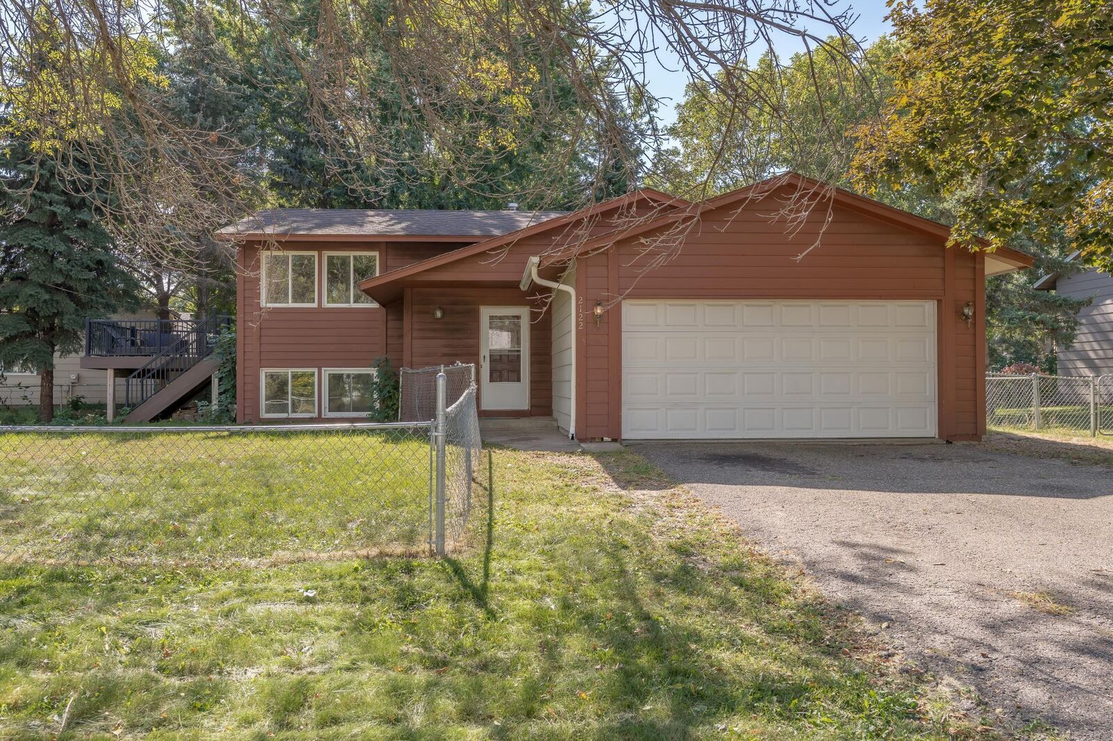 Property Photo:  2122 Heritage Drive S  MN 55379 