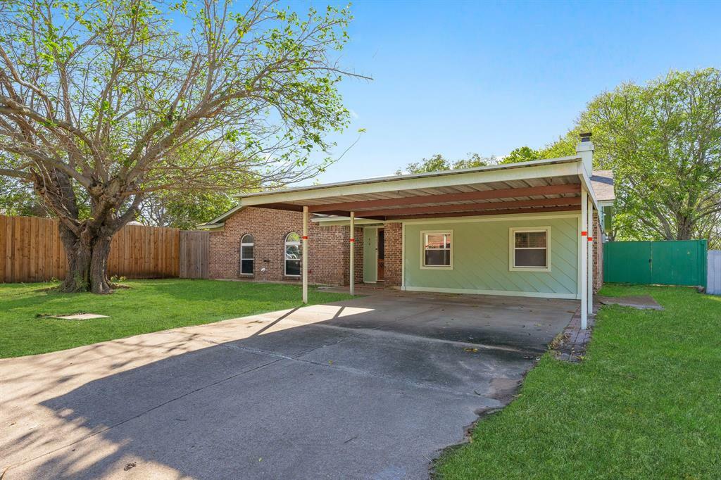 Property Photo:  6605 Mona Lisa Avenue  TX 76148 