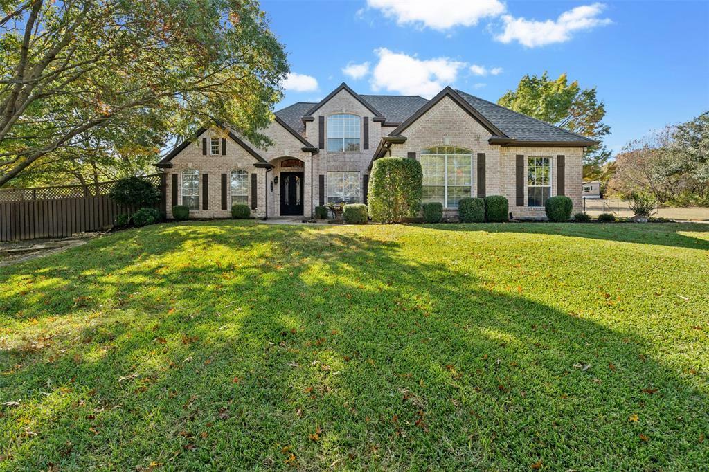 Property Photo: 307 Clear Lake Lane TX 76087