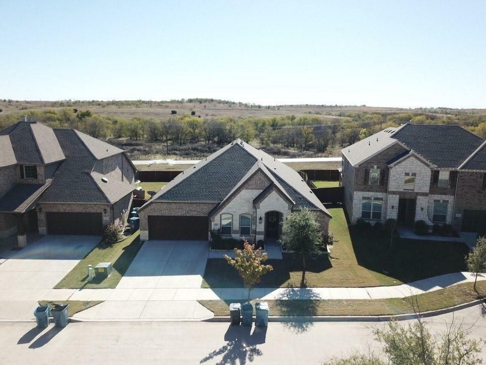 Property Photo: 15037 Teasley Avenue TX 76008