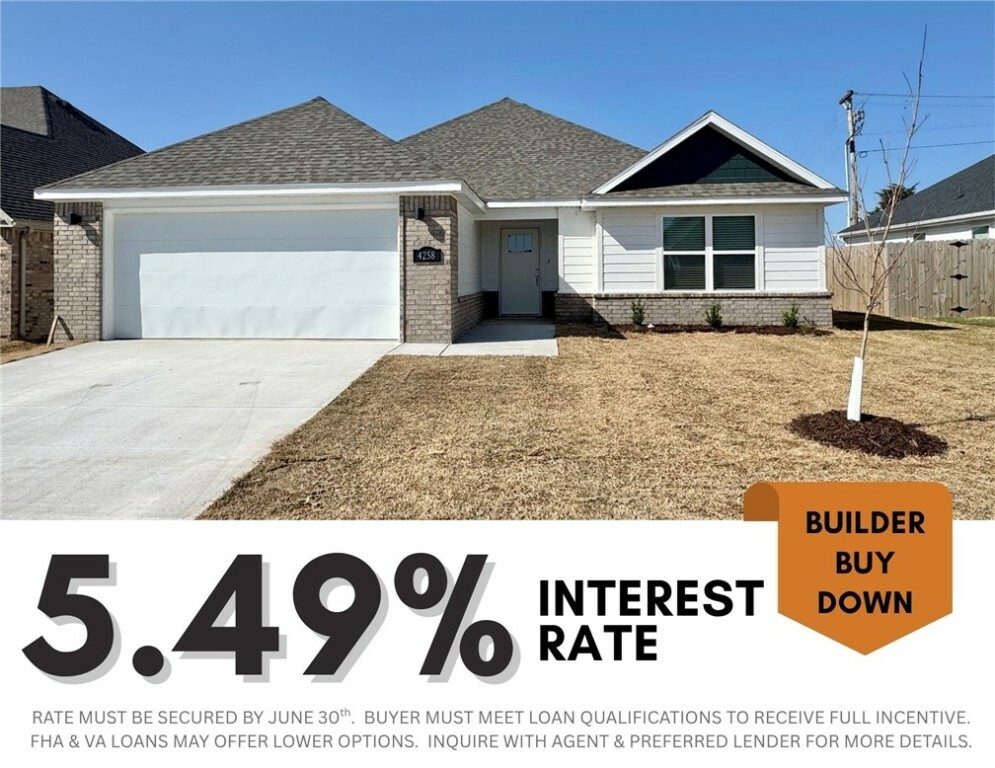 Property Photo: 4258 W Buckaroo Street AR 72704