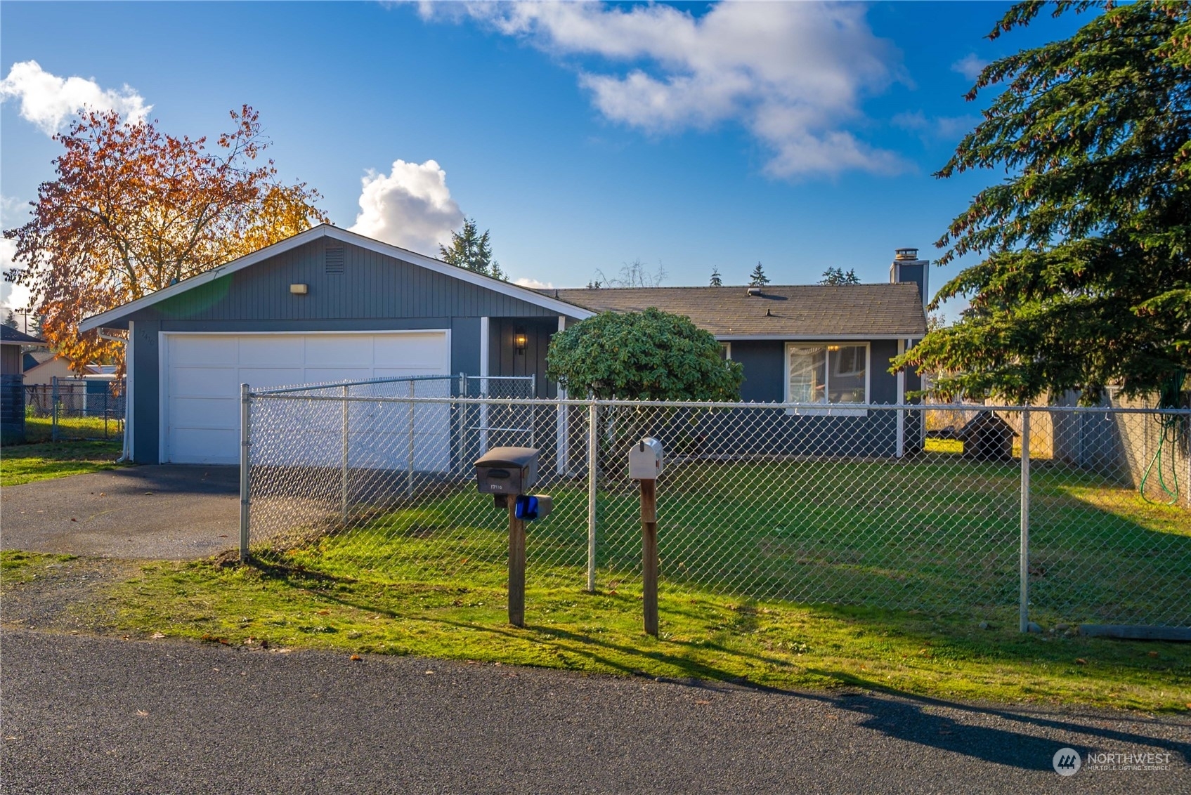 Property Photo:  17410 E Spanaway Lane  WA 98387 