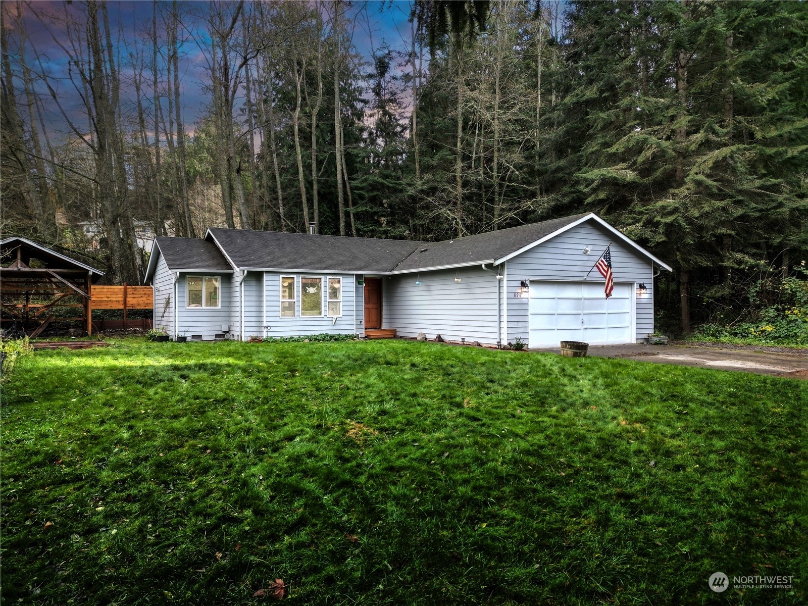 Property Photo:  896  James Way  WA 98282 