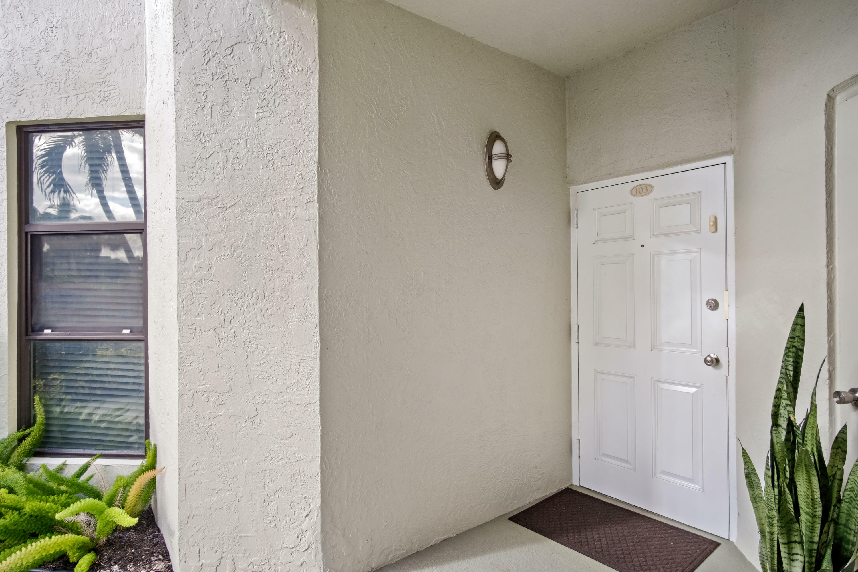 Property Photo:  6417 La Costa Drive 103  FL 33433 