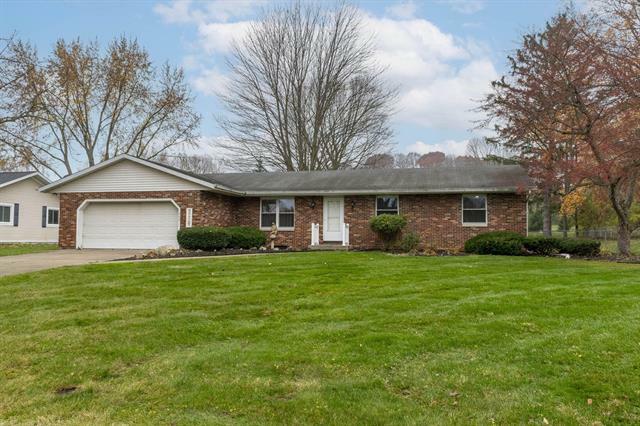 Property Photo:  1009 Tomahawk Lane  MI 49120 