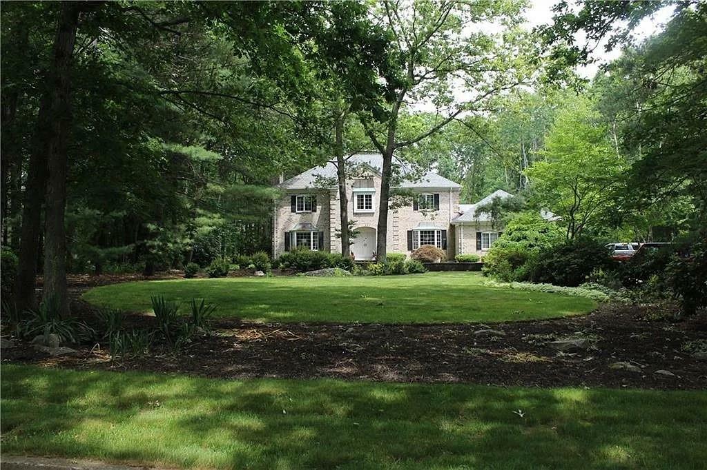 Property Photo:  336 Gilbert Stuart Drive Drive  RI 02818 