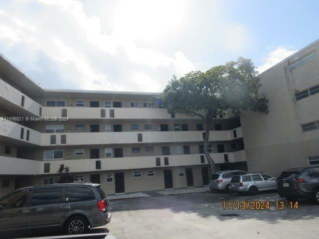 1680 NE 191st St 310-2  Miami FL 33179 photo