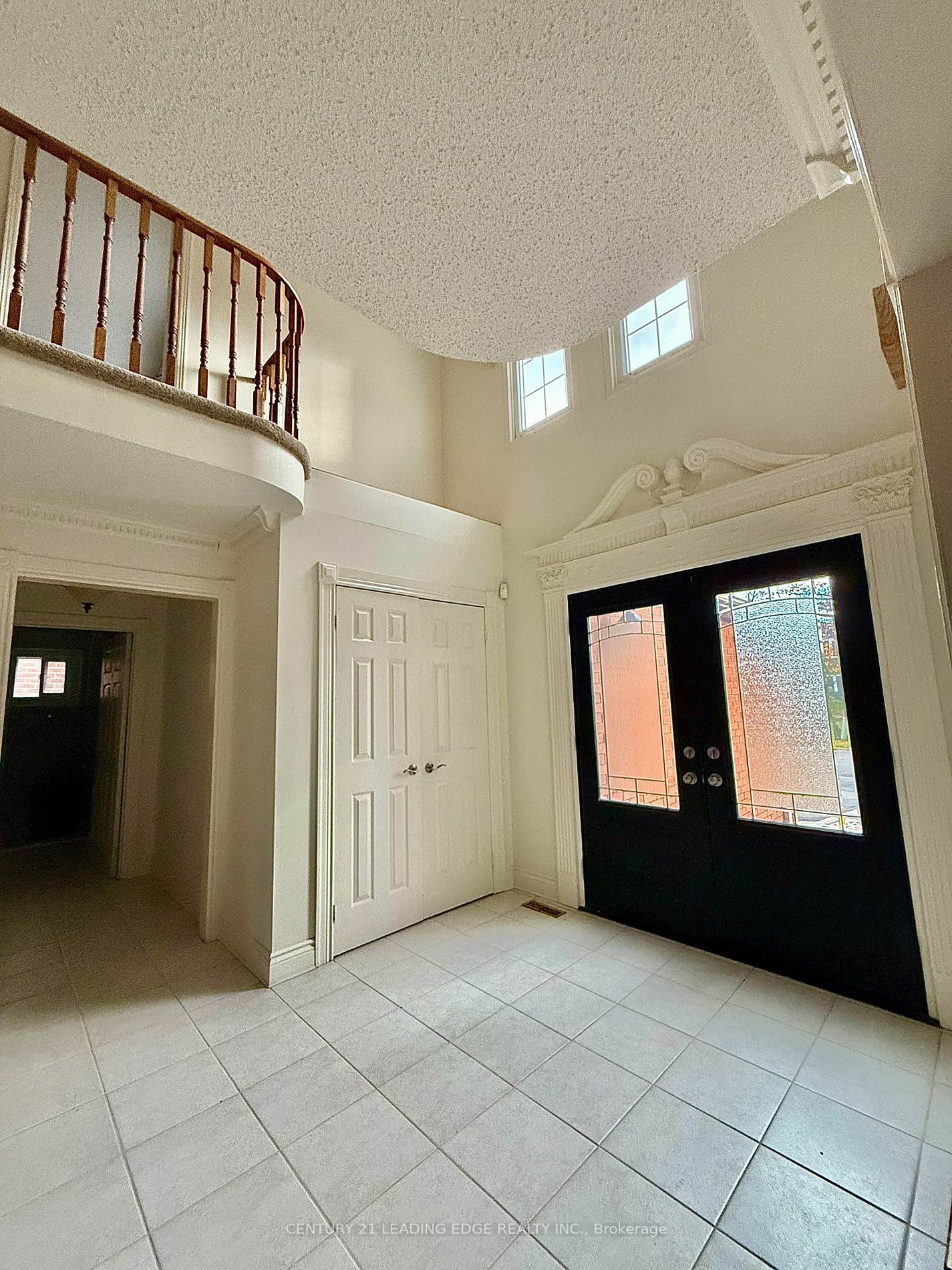 Property Photo:  492 Palmtree Cres  ON L1K 2H3 