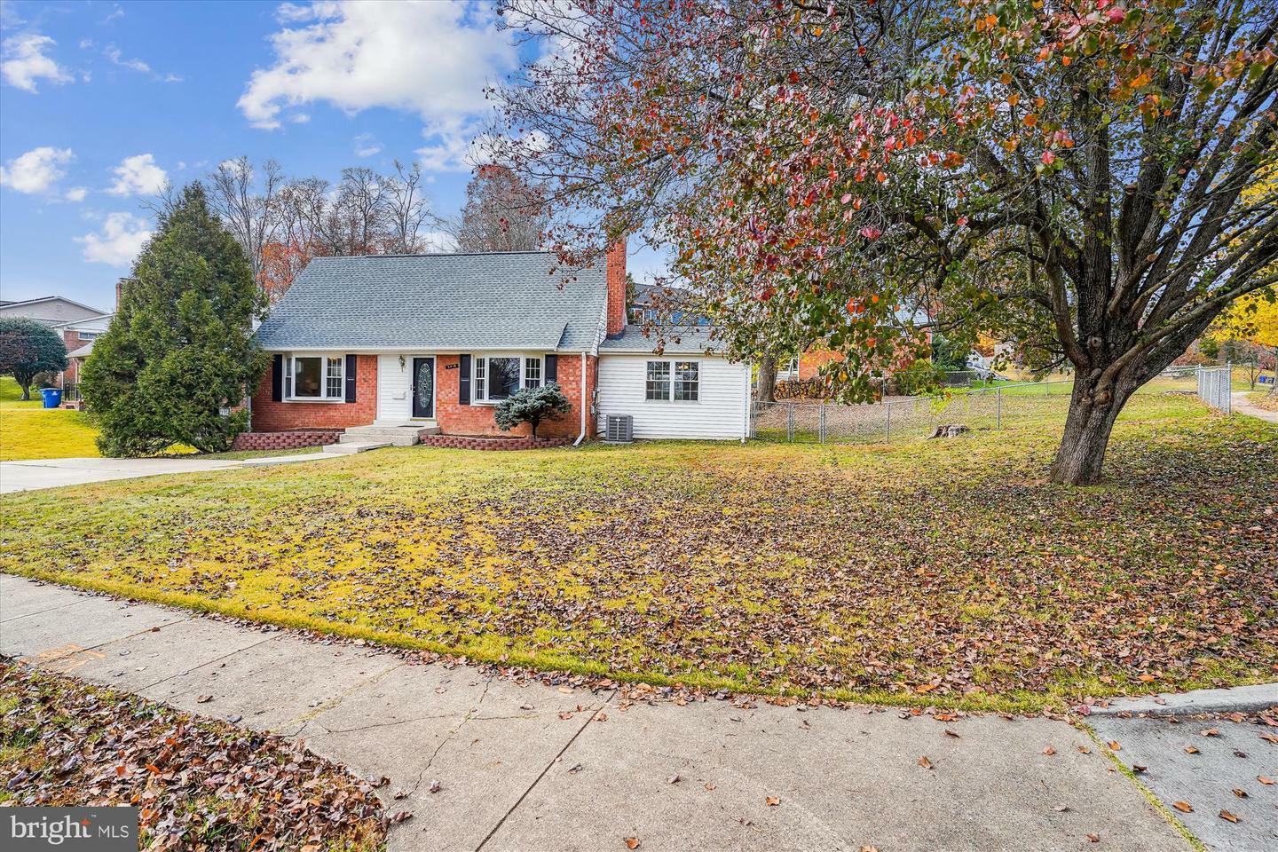 Property Photo:  5418 Eastbourne Drive  VA 22151 