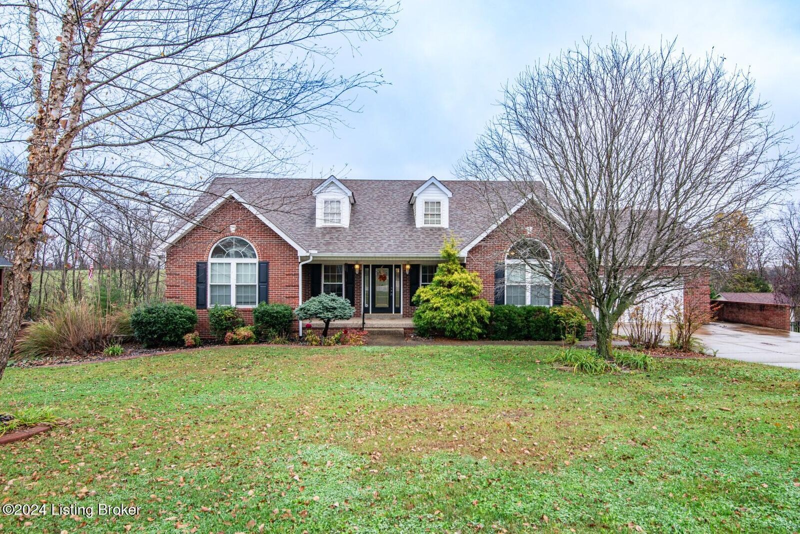 Property Photo: 119 Creekside Dr KY 40013