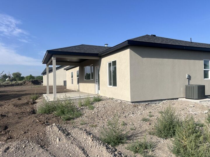 Property Photo:  658 N Kaycie Ln  UT 84759 