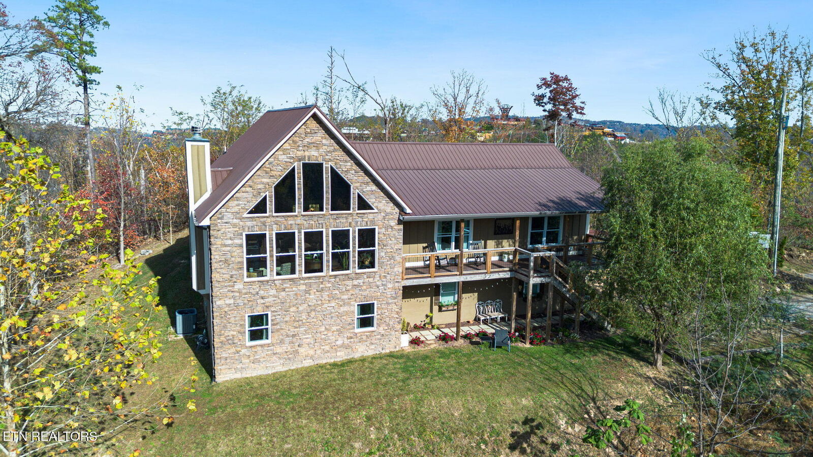 Property Photo: 835 Perry Drive TN 37738