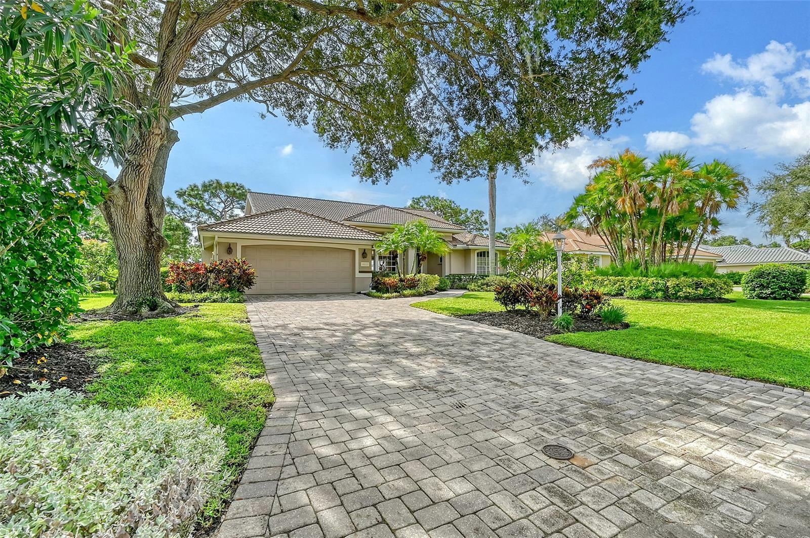 Property Photo:  8033 Fairhaven Glen  FL 34201 