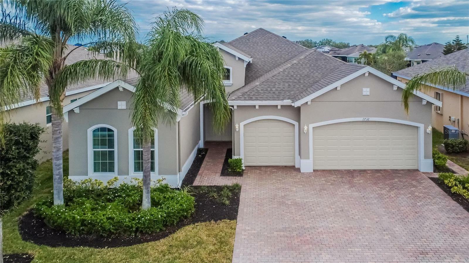 Property Photo:  1732 Pacific Dunes Drive  FL 33573 