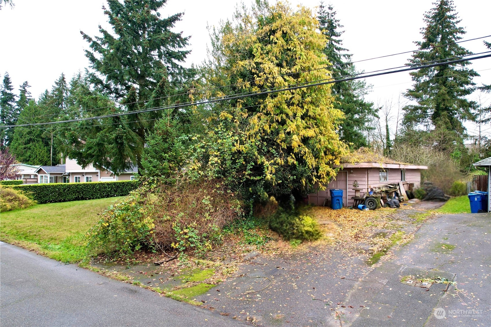 Property Photo:  18520 67th Avenue W  WA 98037 