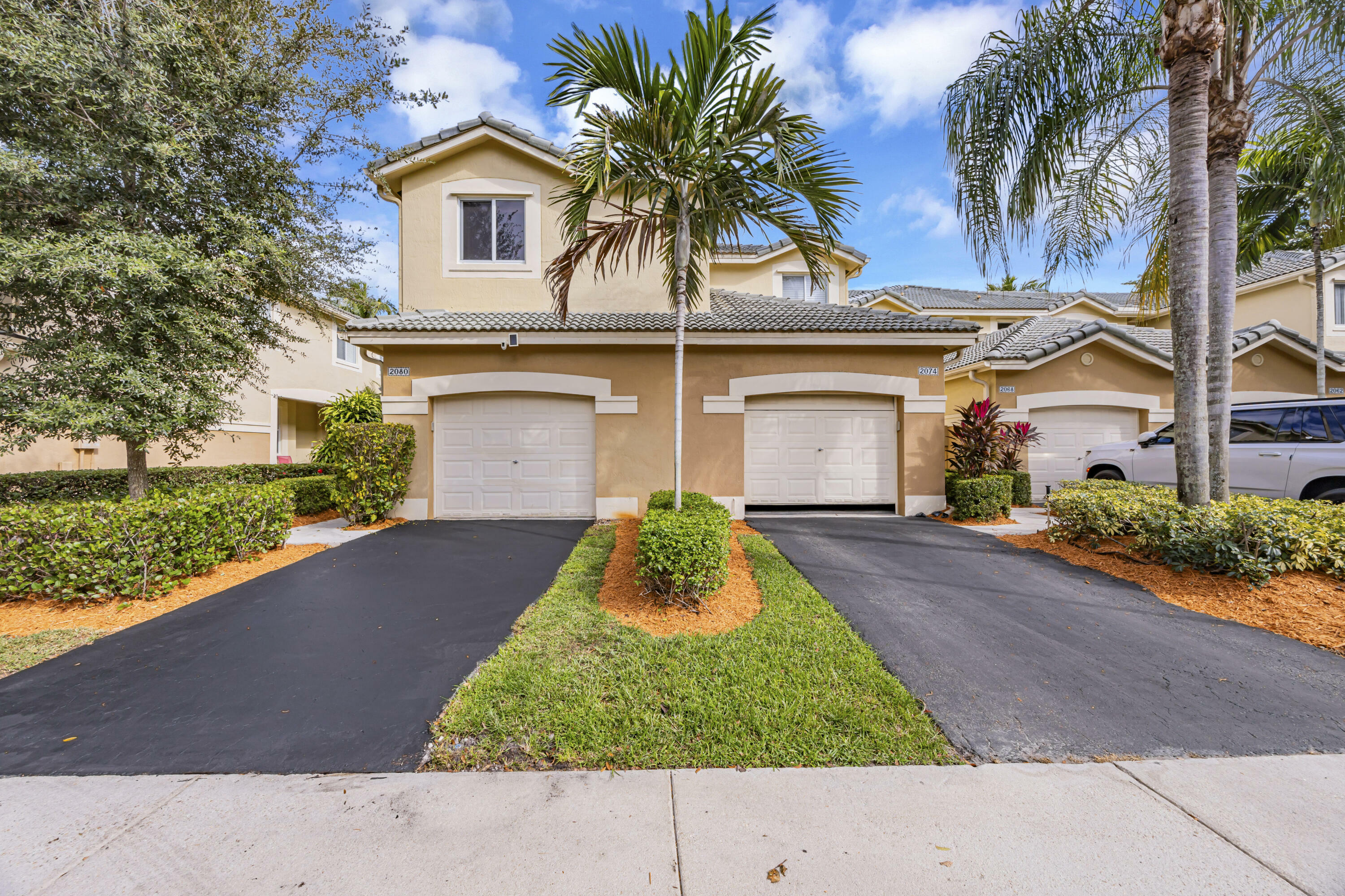 Property Photo:  2080 Pasa Verde Lane  FL 33327 