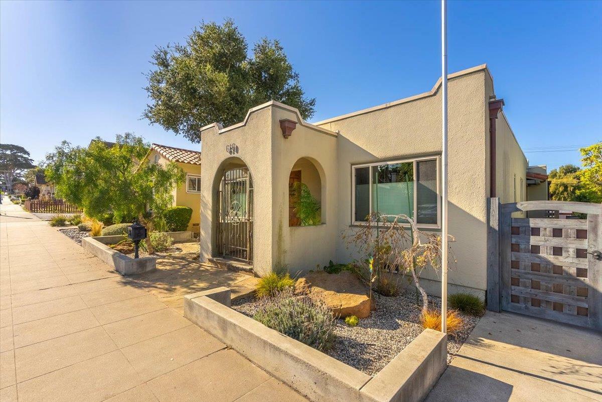 Property Photo:  610 Forest Avenue  CA 93950 