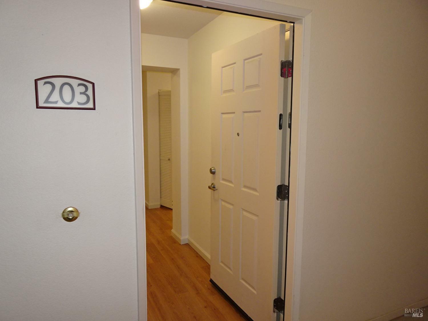 Property Photo:  526 Entrada Drive 203  CA 94949 