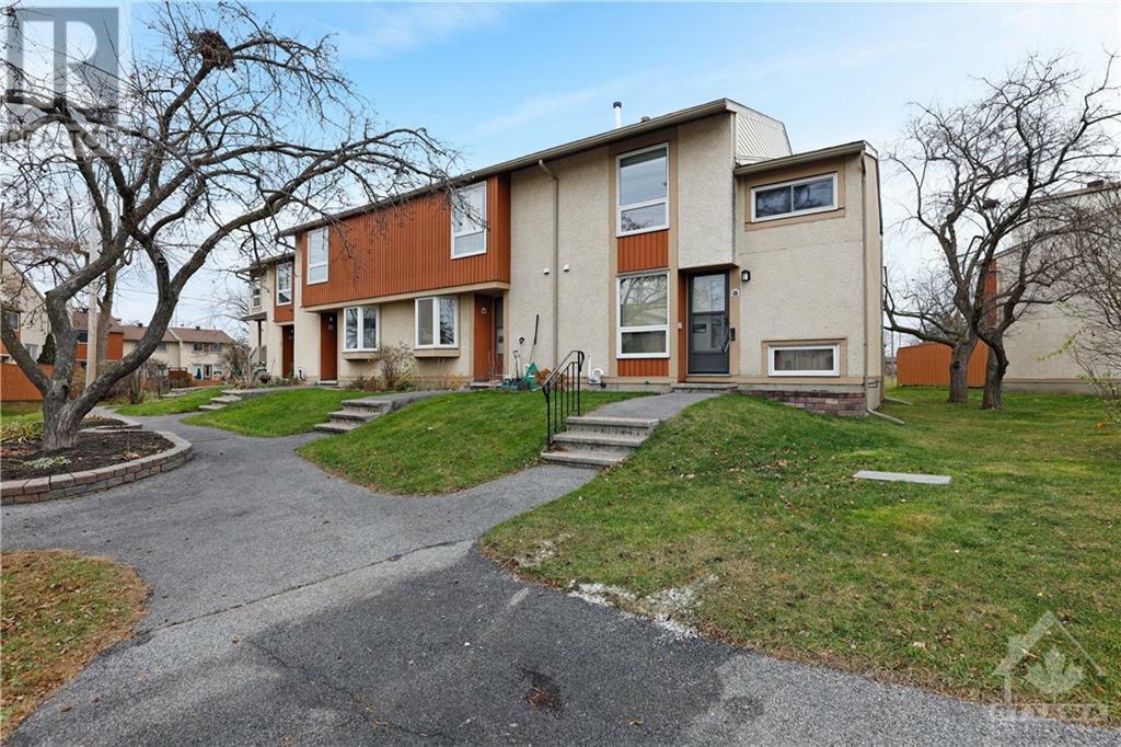 49 A Woodfield Drive  Ottawa ON K2G 3Y7 photo