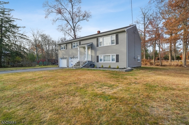 Property Photo:  14 Kenneth Ct  NJ 07932 